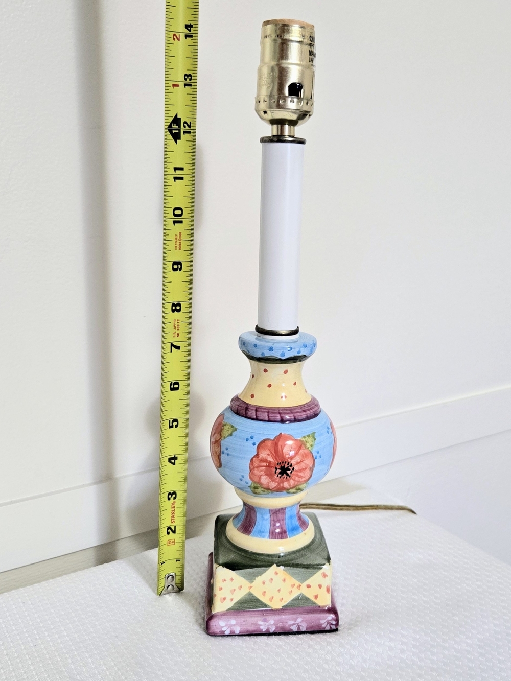 Linens & Things Table Lamp Handpainted Ceramic Pottery Colorful 14.5"  Works - Picture 8 of 9